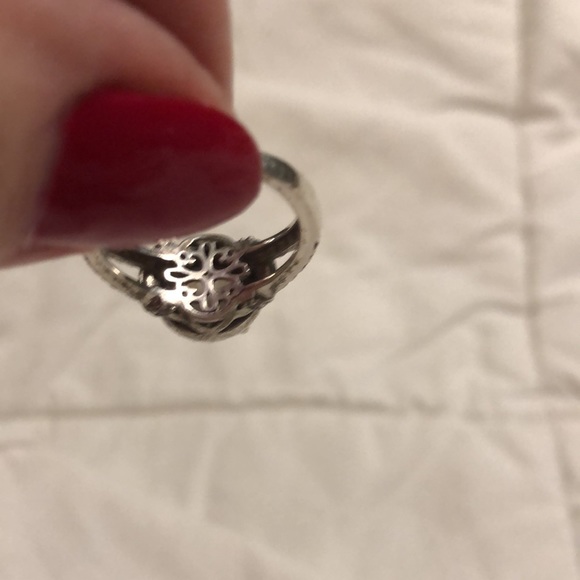 Halo engagement ring - Picture 4 of 5
